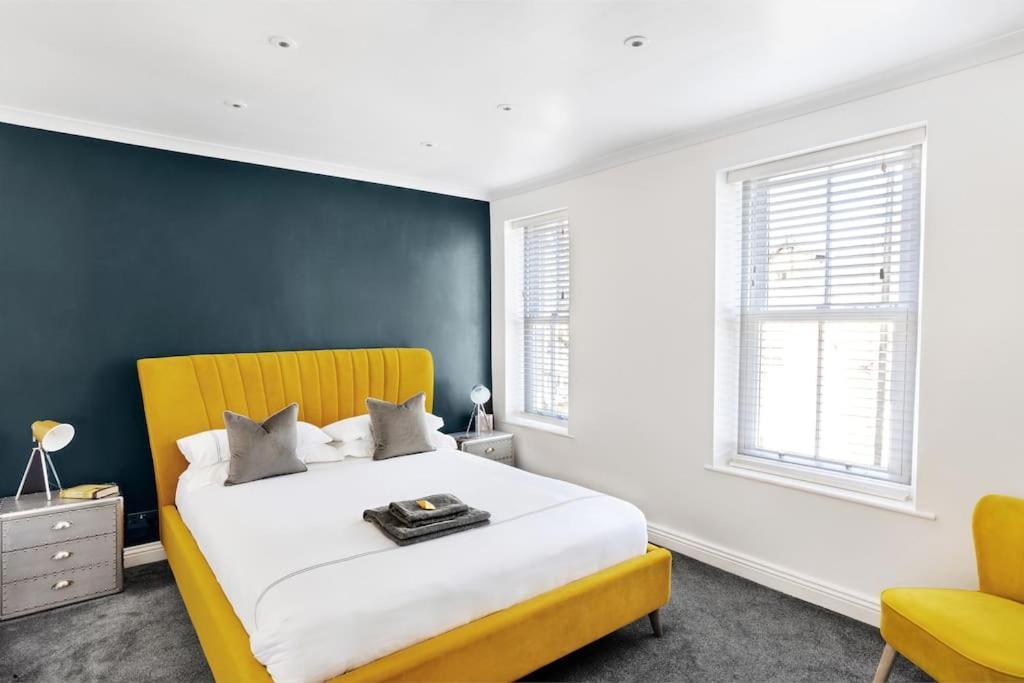 Villa Stunning 4Bed Townhouse By Hic & Trendy Kings Quarter! Harrogate Esterno foto
