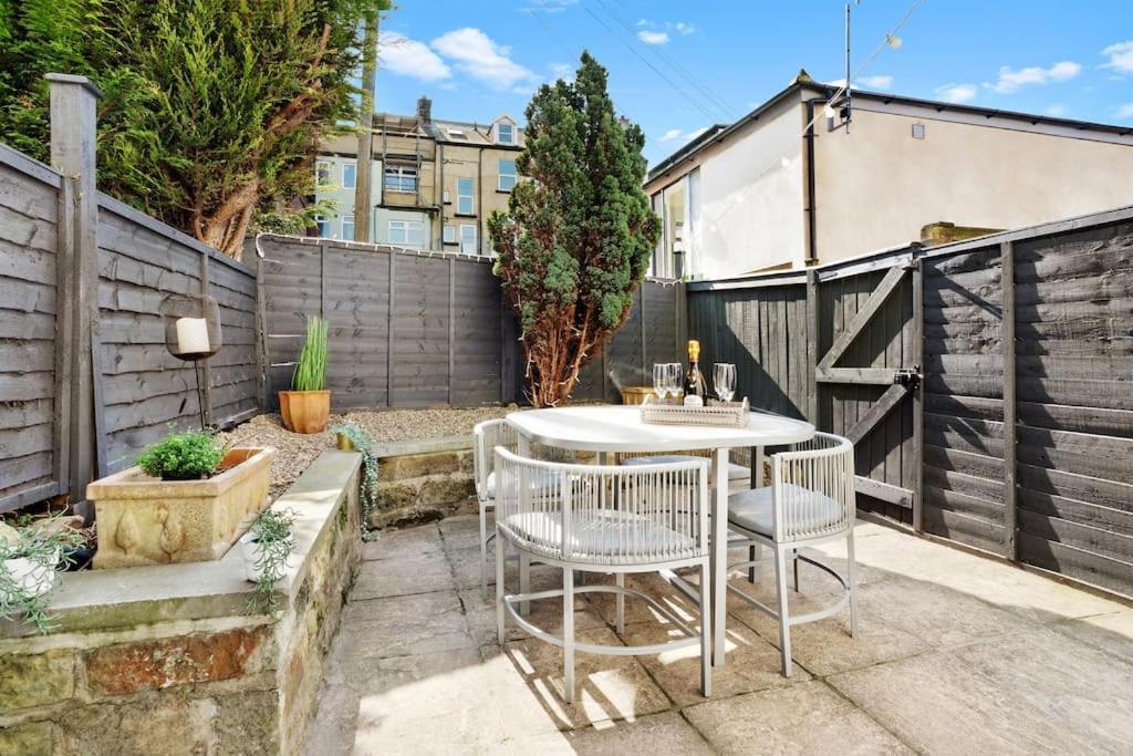 Villa Stunning 4Bed Townhouse By Hic & Trendy Kings Quarter! Harrogate Esterno foto