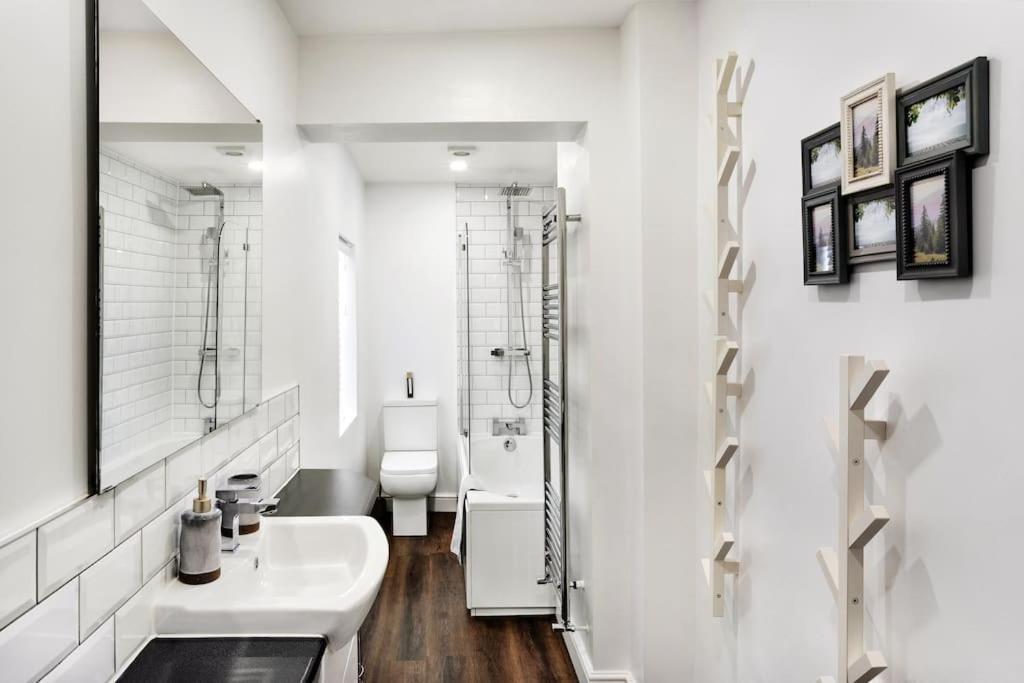 Villa Stunning 4Bed Townhouse By Hic & Trendy Kings Quarter! Harrogate Esterno foto