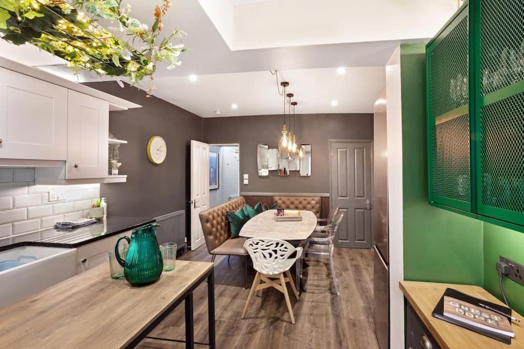 Villa Stunning 4Bed Townhouse By Hic & Trendy Kings Quarter! Harrogate Esterno foto